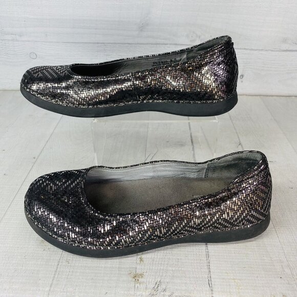 Alegria By PG Lite PEWTER DAZZLER PET-532 Leather Slip On Flat Shoes Size 8.5 - Picture 4 of 14